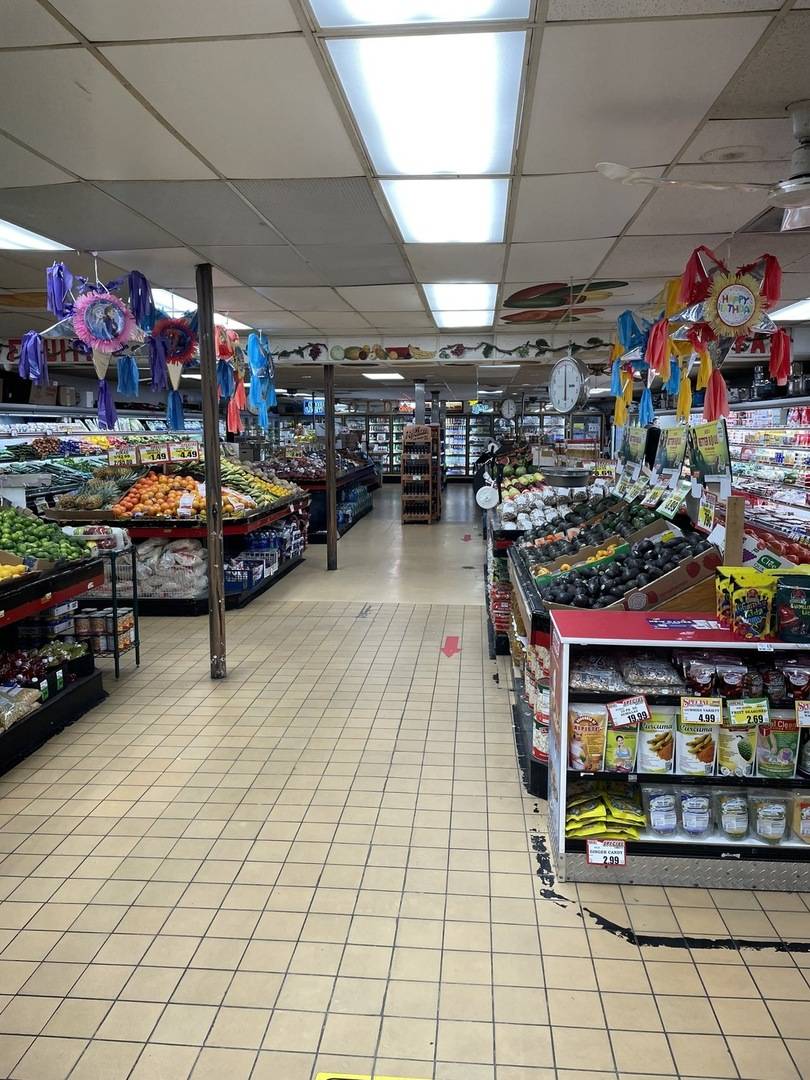 5330 W BELMONT AVE, Chicago, IL 60634