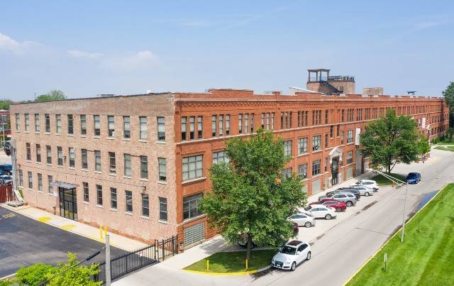 700 N Sacramento BLVD, Chicago, IL 60612