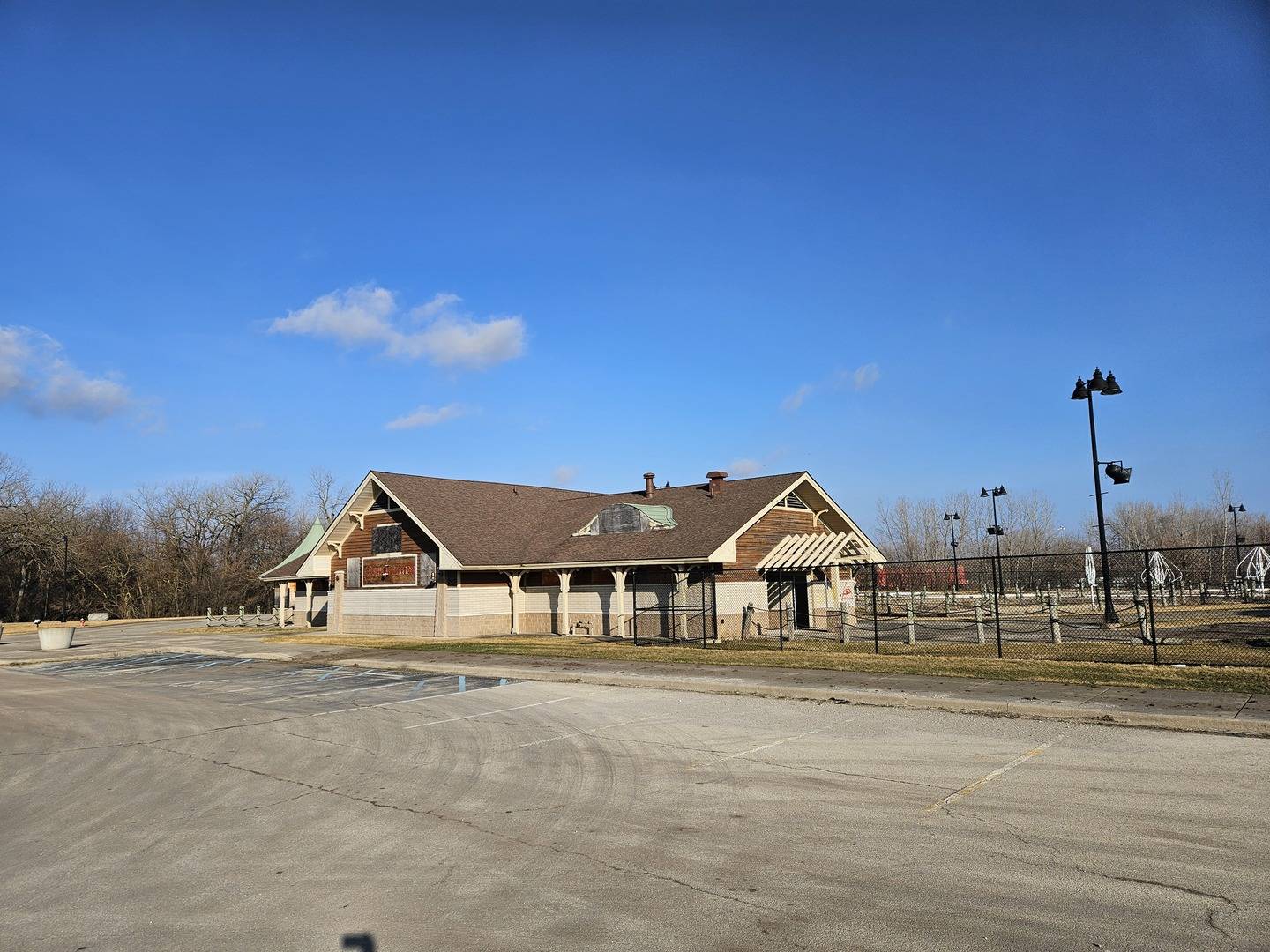 2780 Channahon RD, Joliet, IL 60436