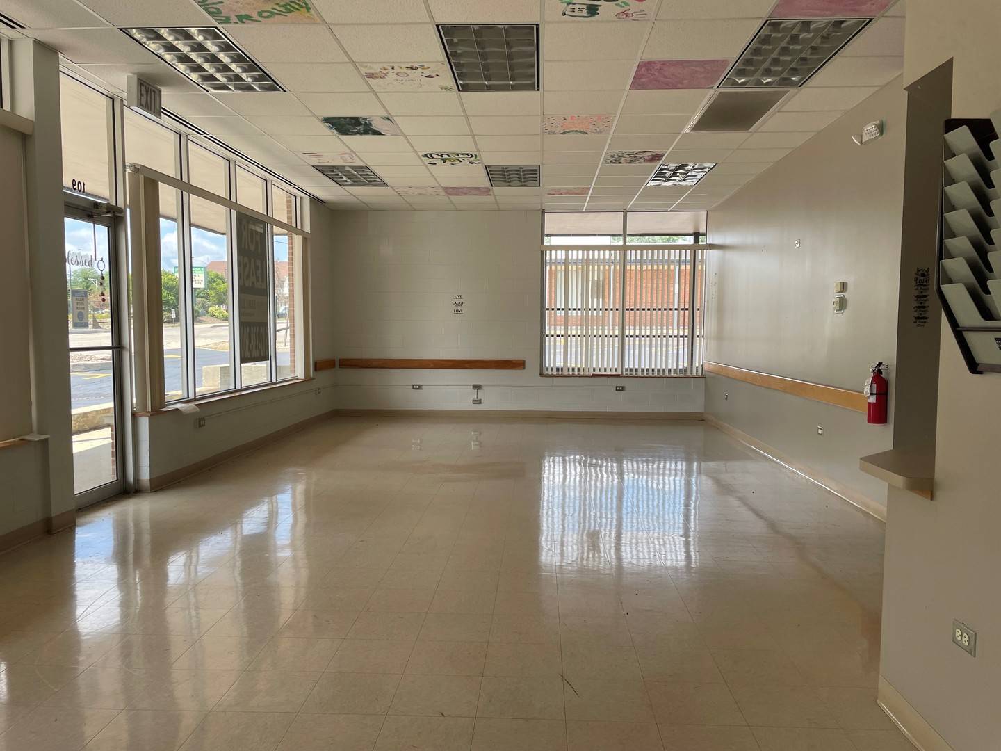 155-161 N Seymour AVE, Mundelein, IL 60060