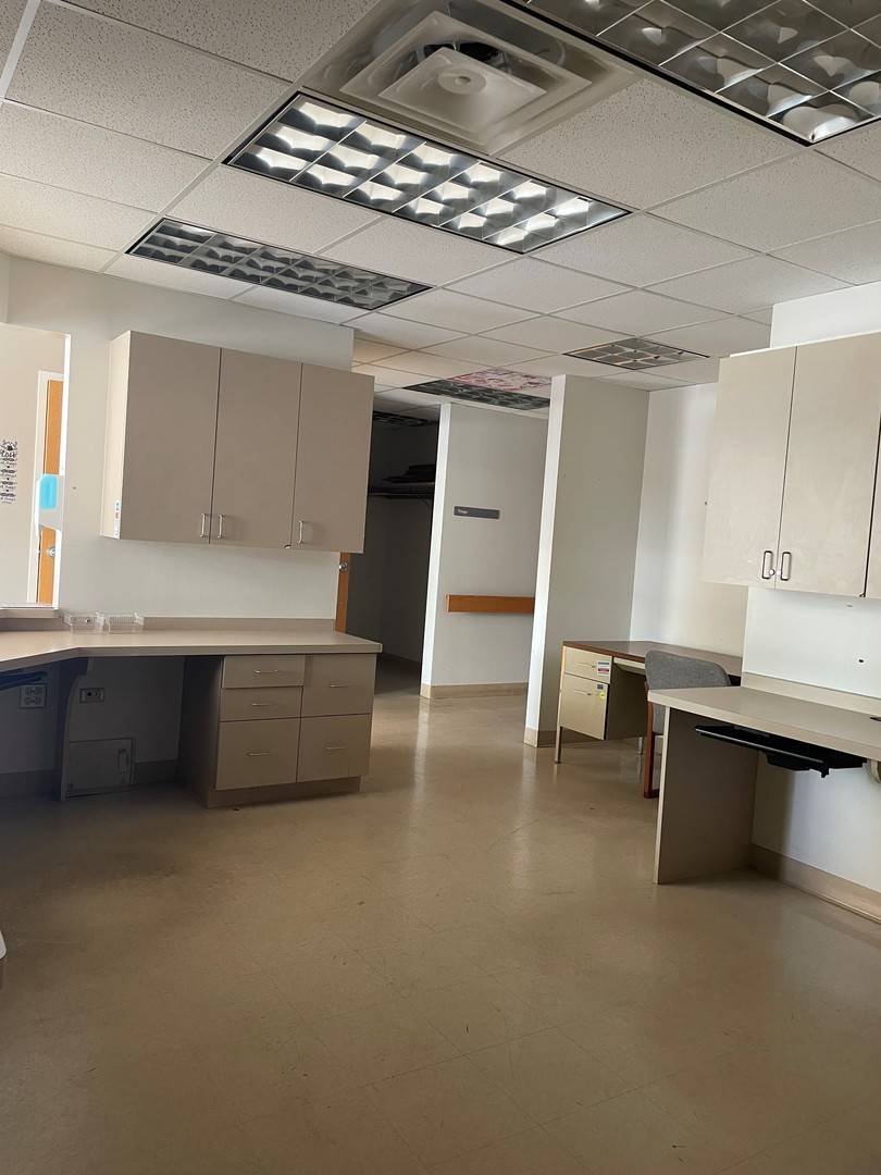 155-161 N Seymour AVE, Mundelein, IL 60060