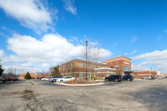 1247 Rickert DR #C, Naperville, IL 60540