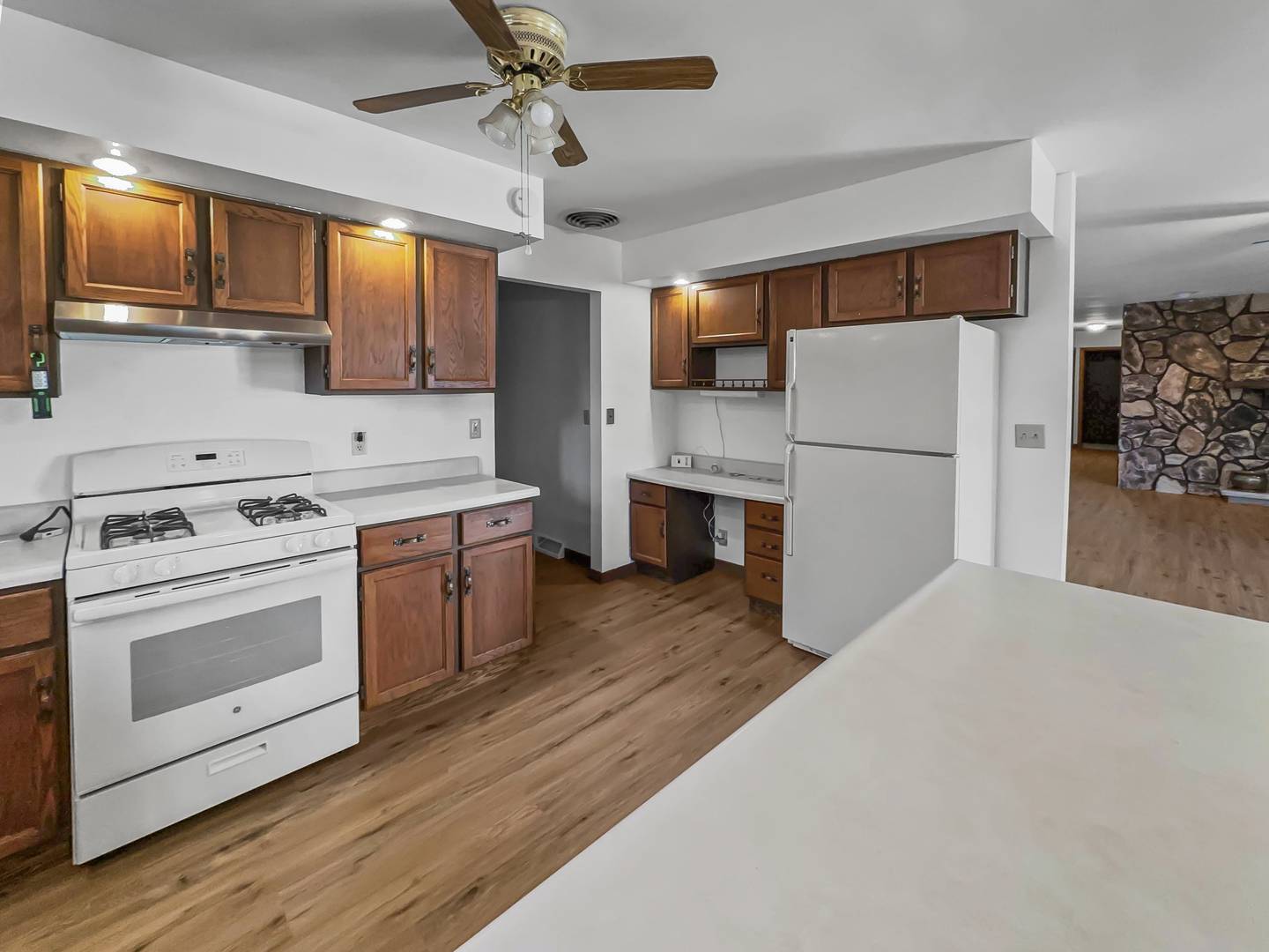 609 E Porter AVE, Watseka, IL 60970