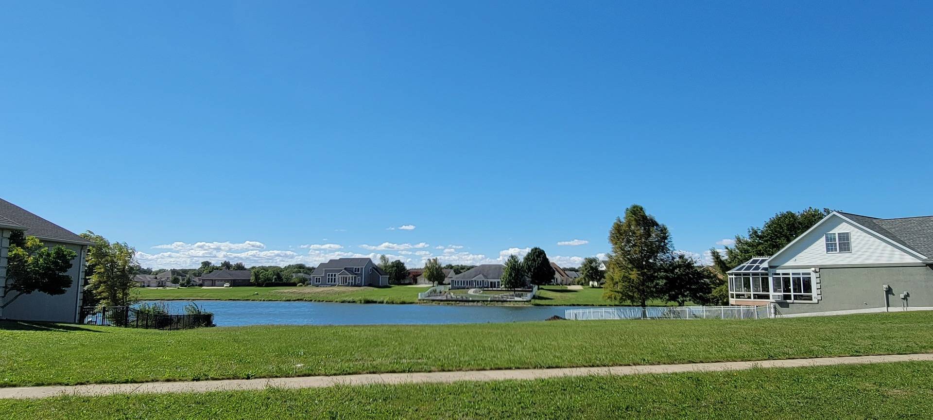 706 N Beacon Hill CIR, Urbana, IL 61802