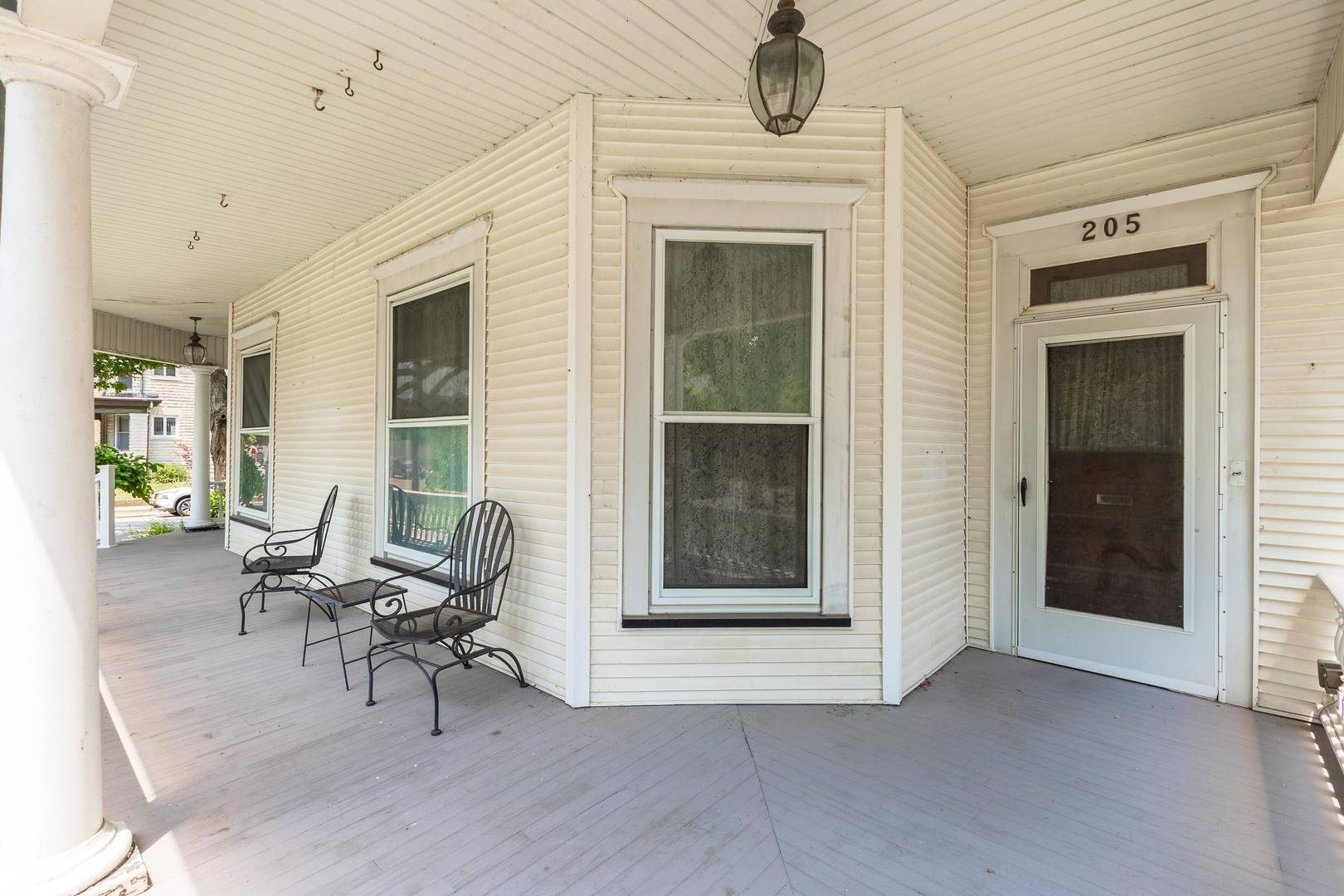 205 E Howard ST, Pontiac, IL 61764