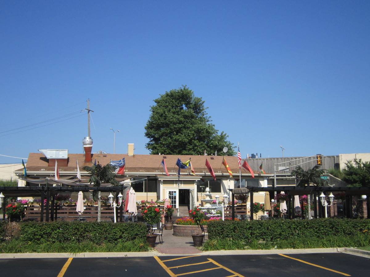 9845 Lawrence AVE, Schiller Park, IL 60176