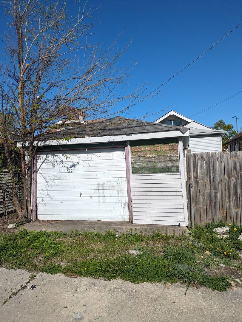 10238 S Wentworth AVE, Chicago, IL 60628