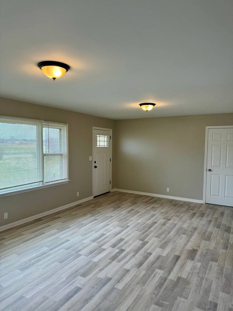 18708 BECK RD, Marengo, IL 60152