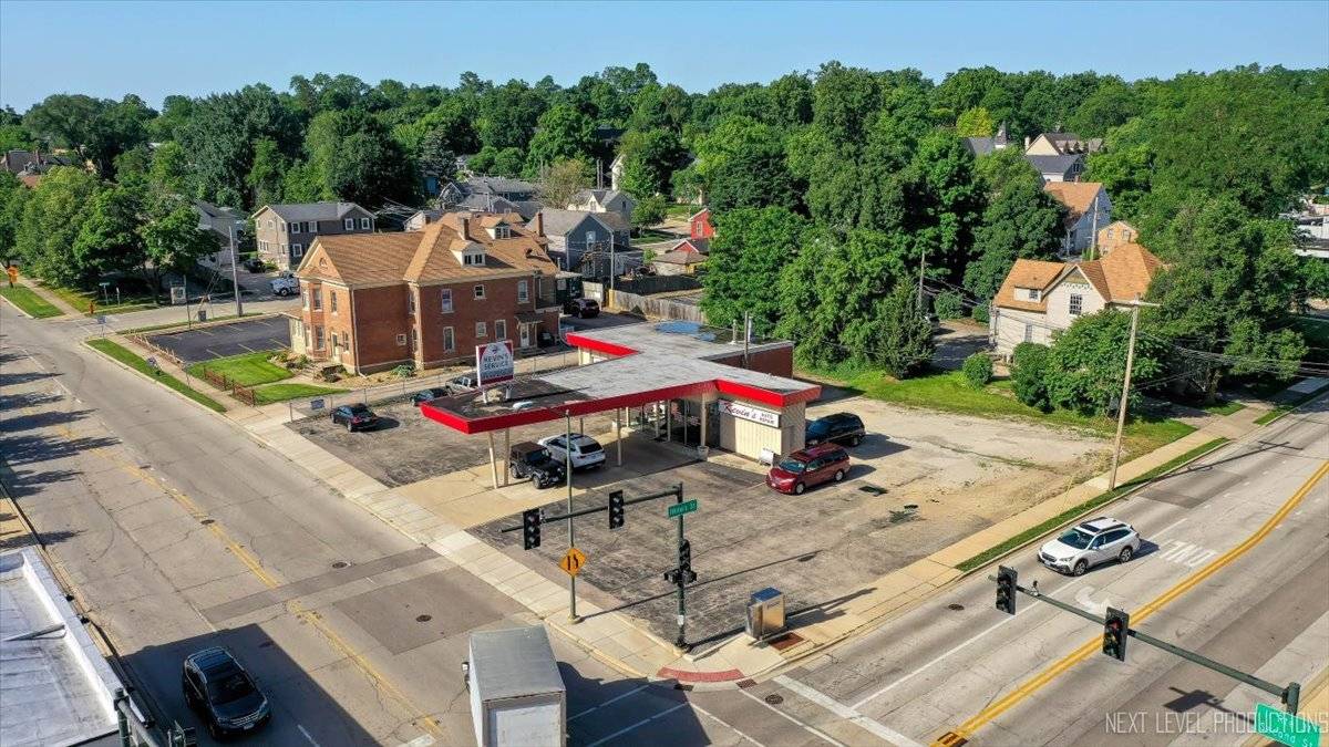 201 S 2nd ST, St. Charles, IL 60174