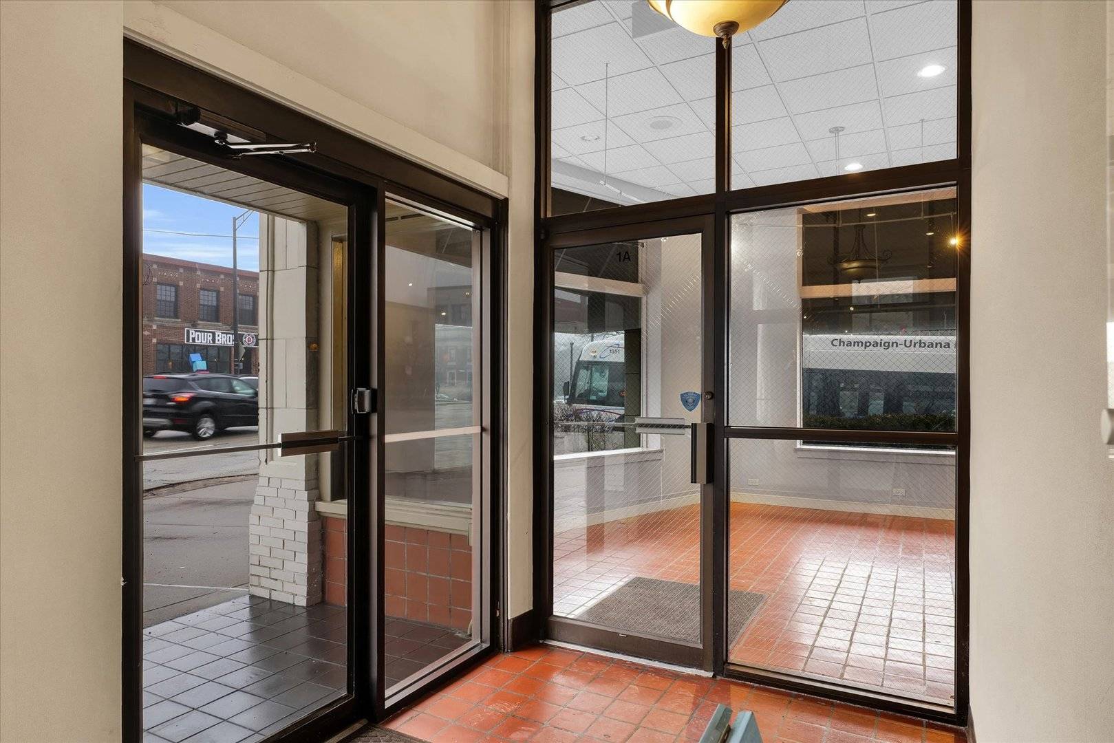 41 E University AVE #1, Champaign, IL 61821