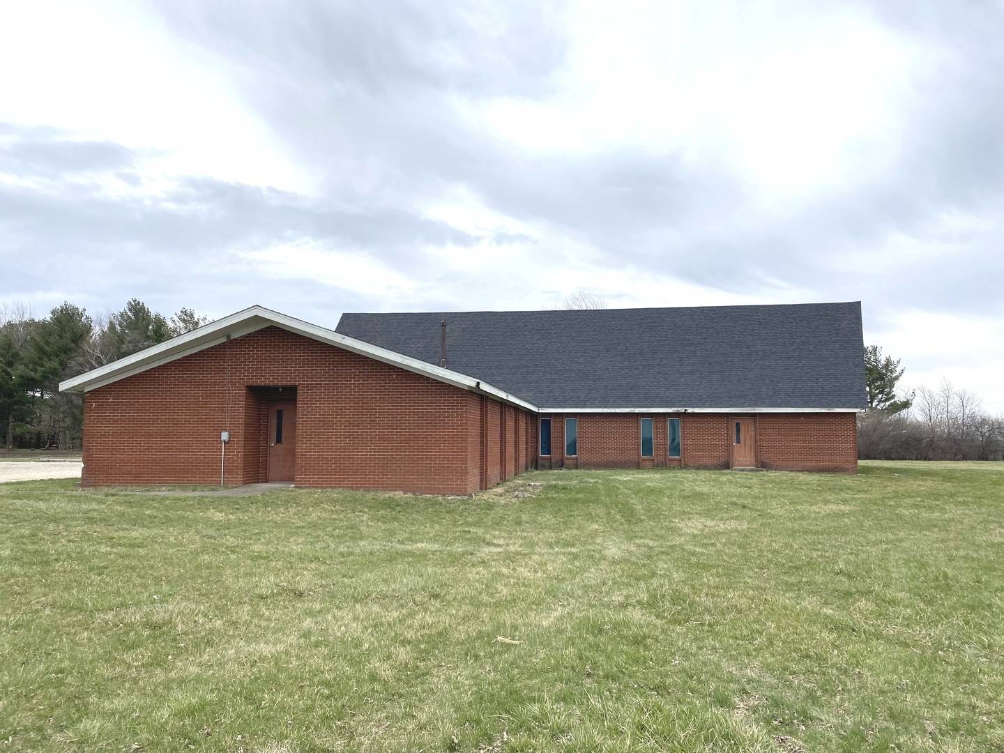 1902 N County Road 3000 RD N, Rantoul, IL 61866
