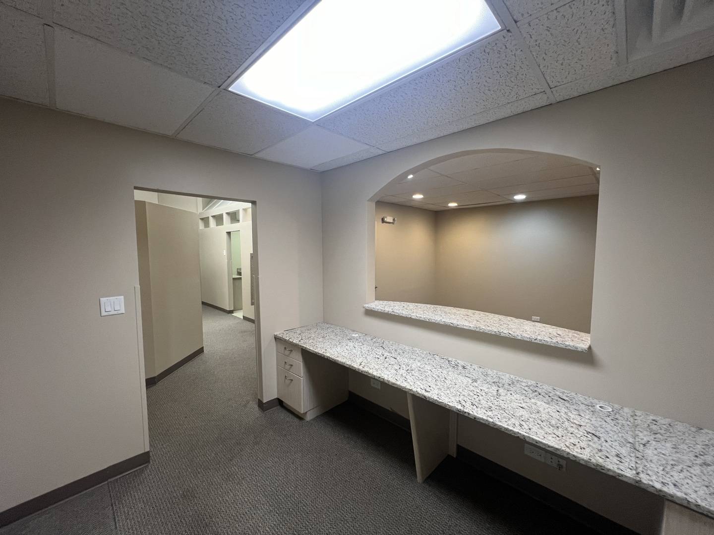 1455 E Golf RD #212, Des Plaines, IL 60016