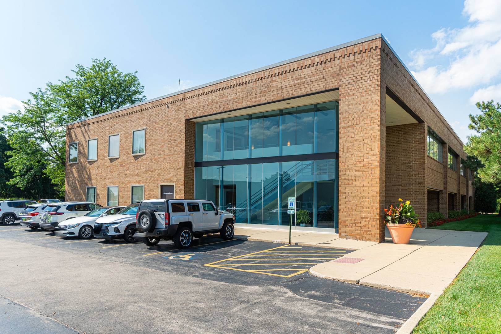 290 Springfield DR, Bloomingdale, IL 60108