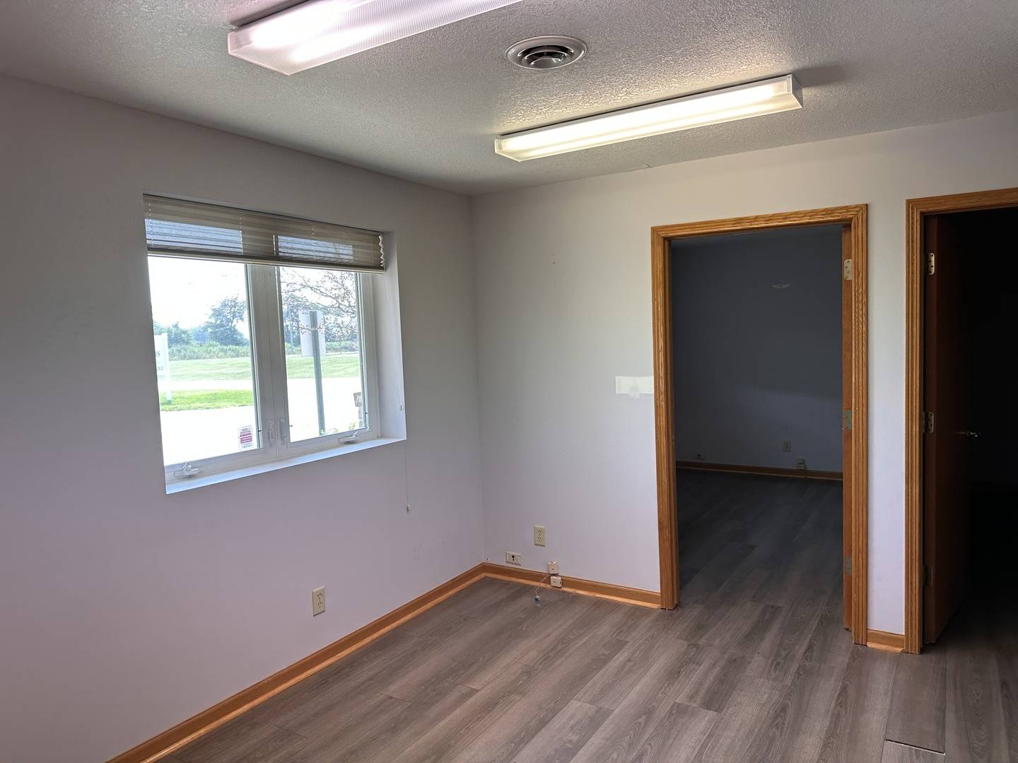 130 Laird LN, Watseka, IL 60970