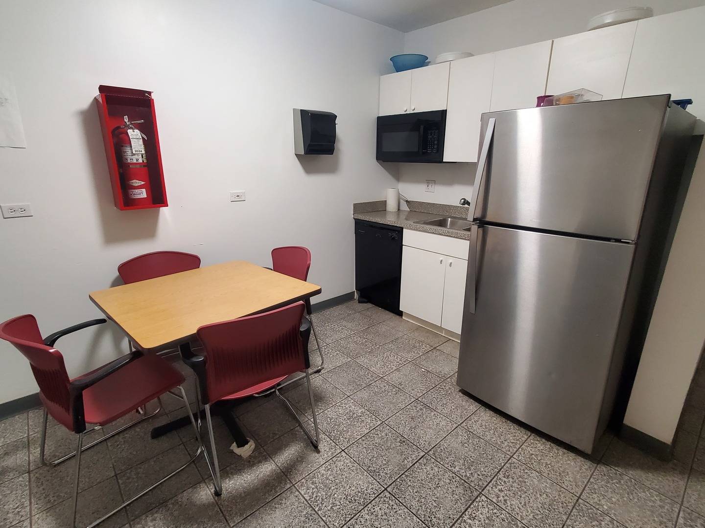 710 E 47th ST #302W, Chicago, IL 60653