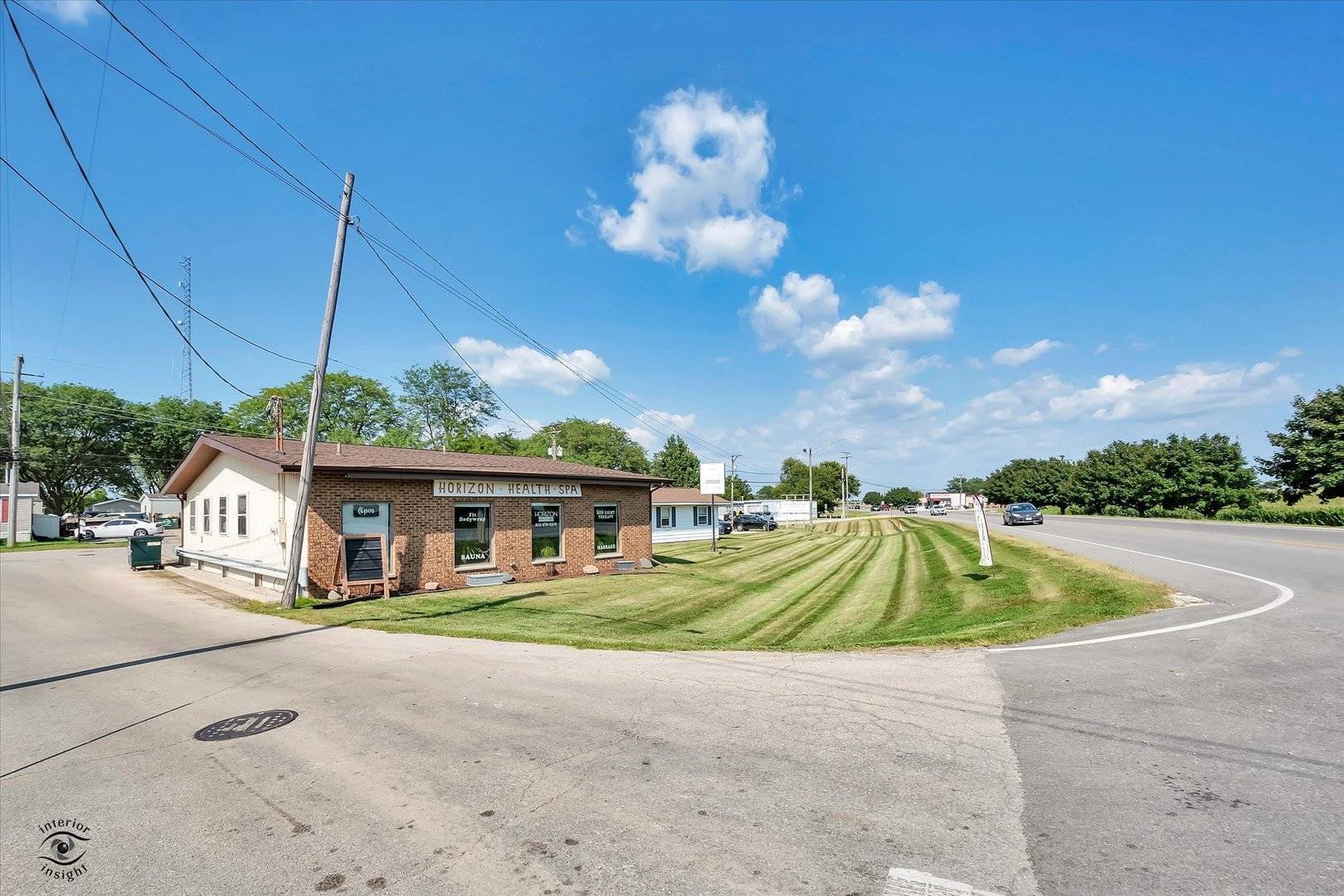 1112 E Railroad ST, Sandwich, IL 60548