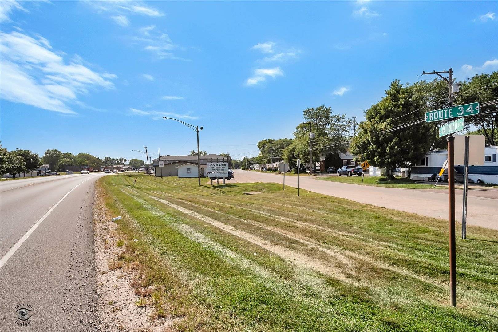 1112 E Railroad ST, Sandwich, IL 60548