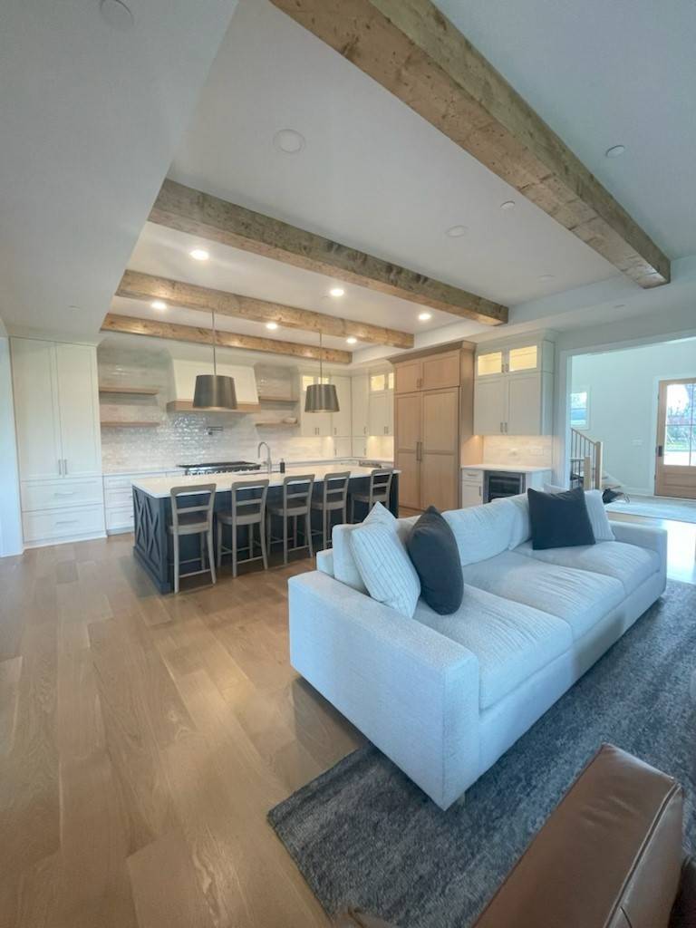 650 E Van Buren ST, Villa Park, IL 60181