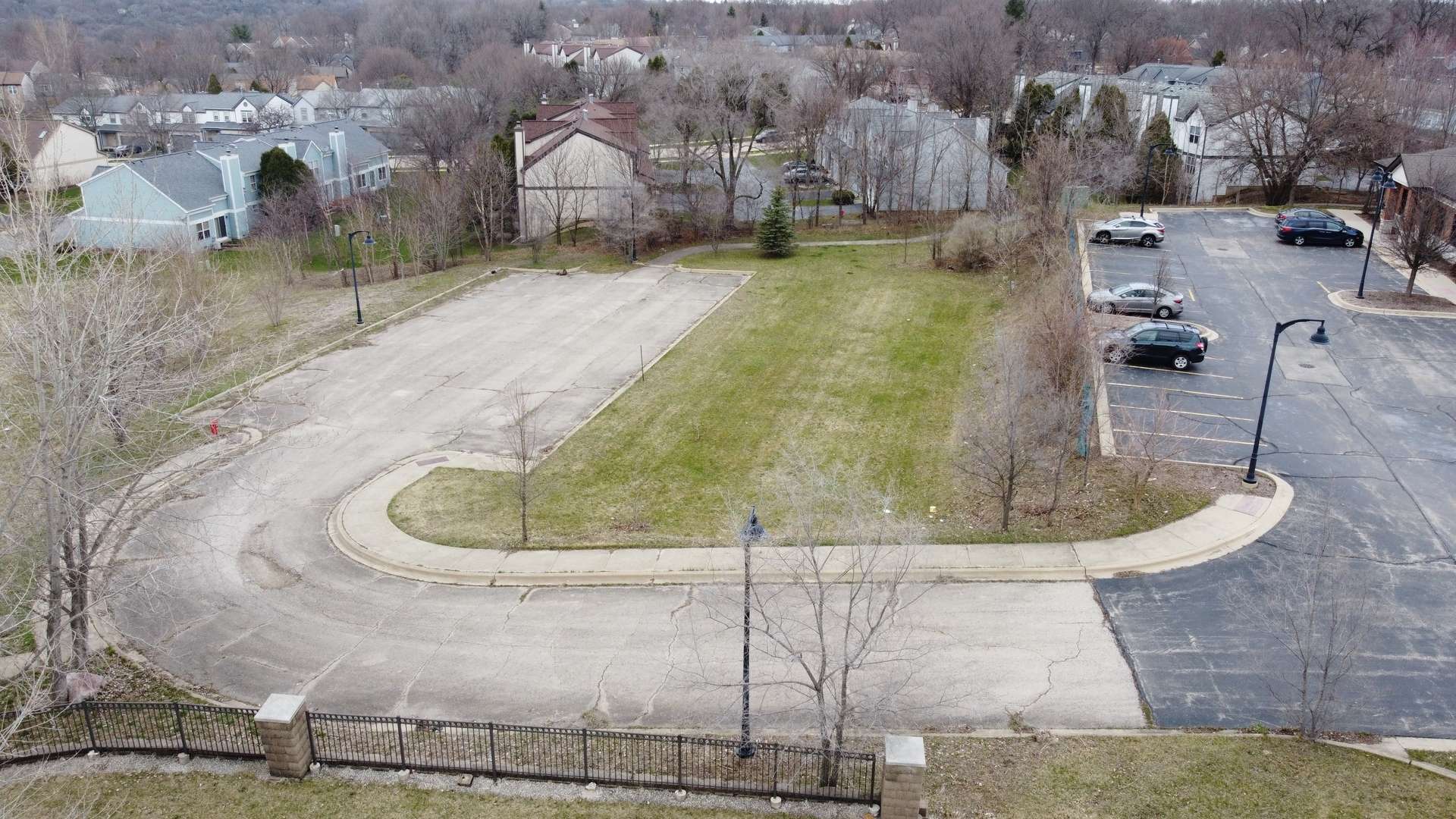 1188 E Algonquin RD, Algonquin, IL 60102