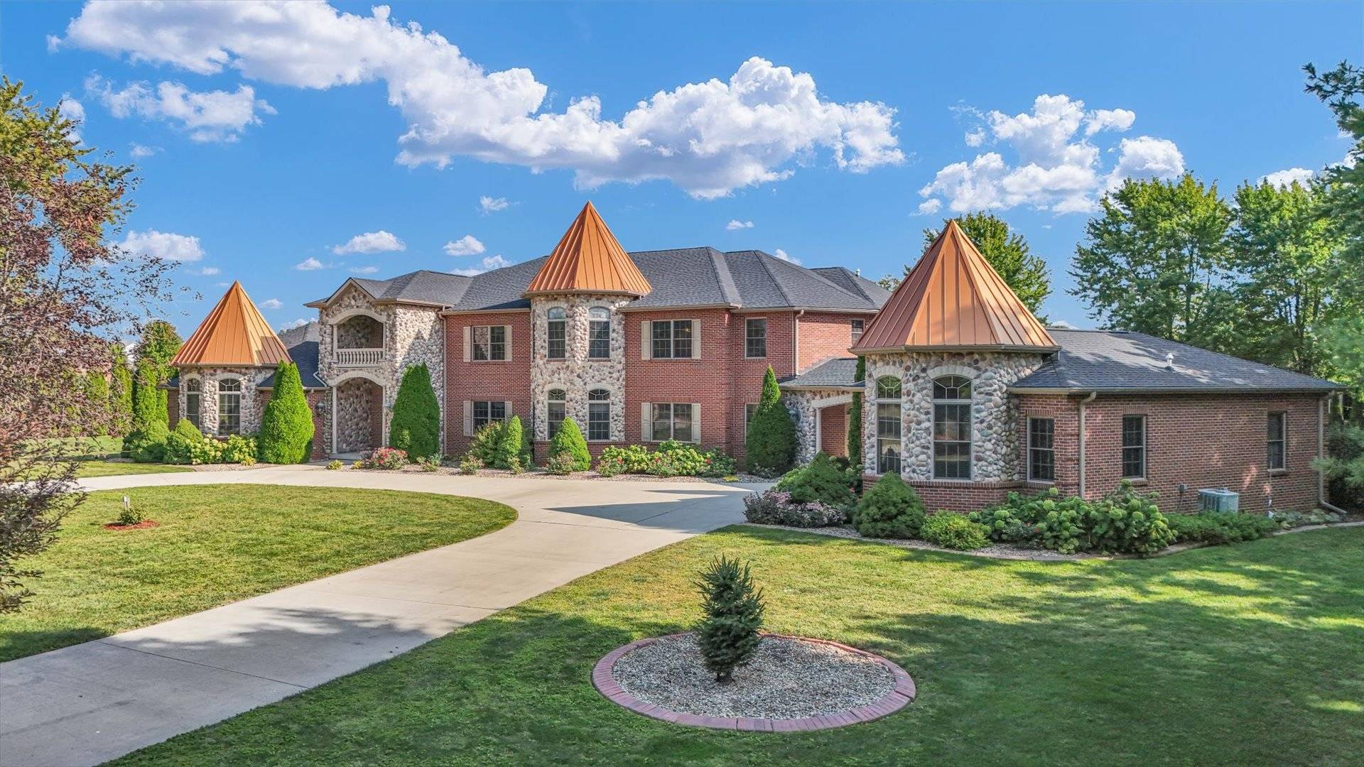 4703 W Kirby AVE, Champaign, IL 61822