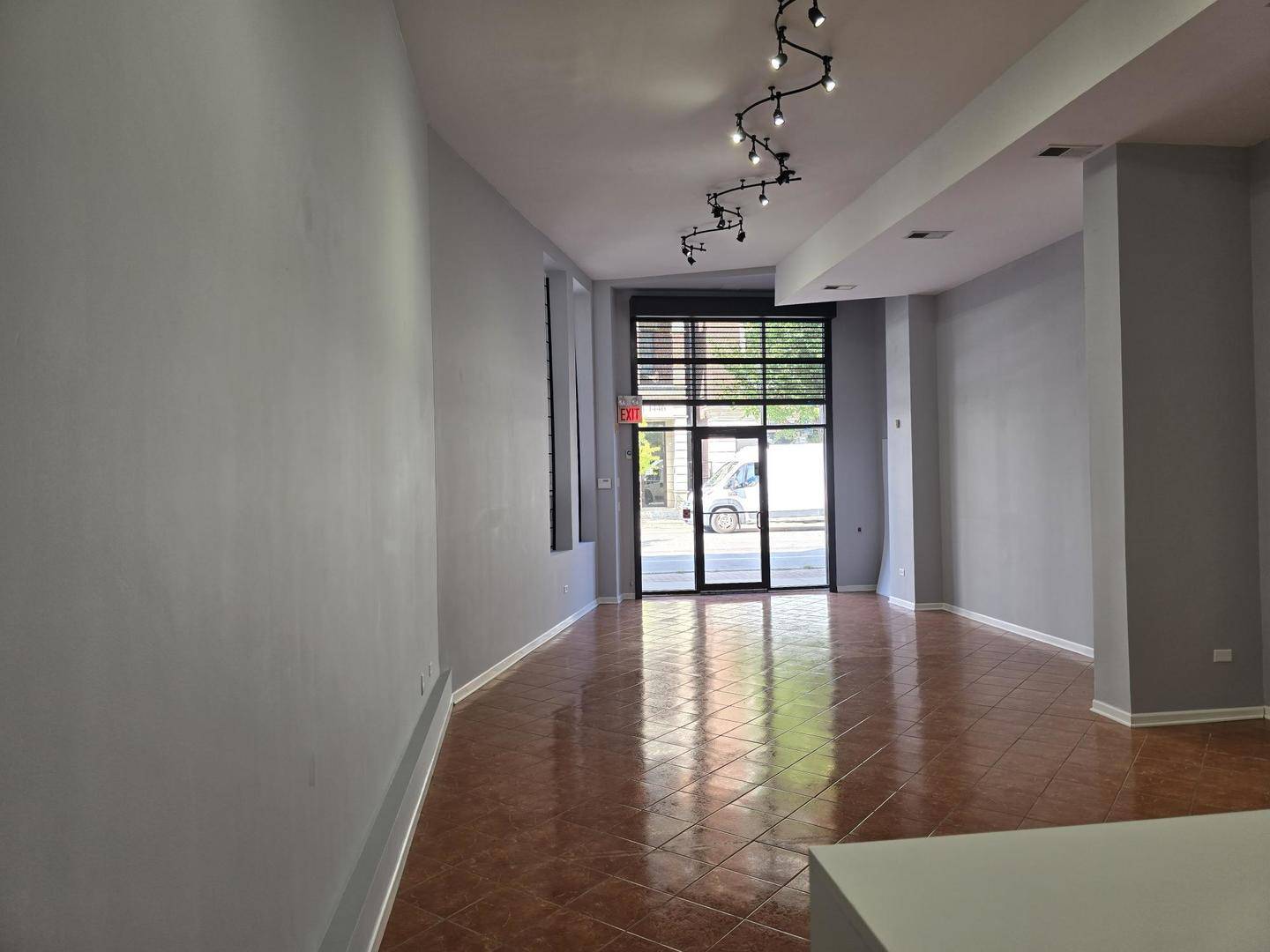 1449 W Fullerton AVE, Chicago, IL 60614