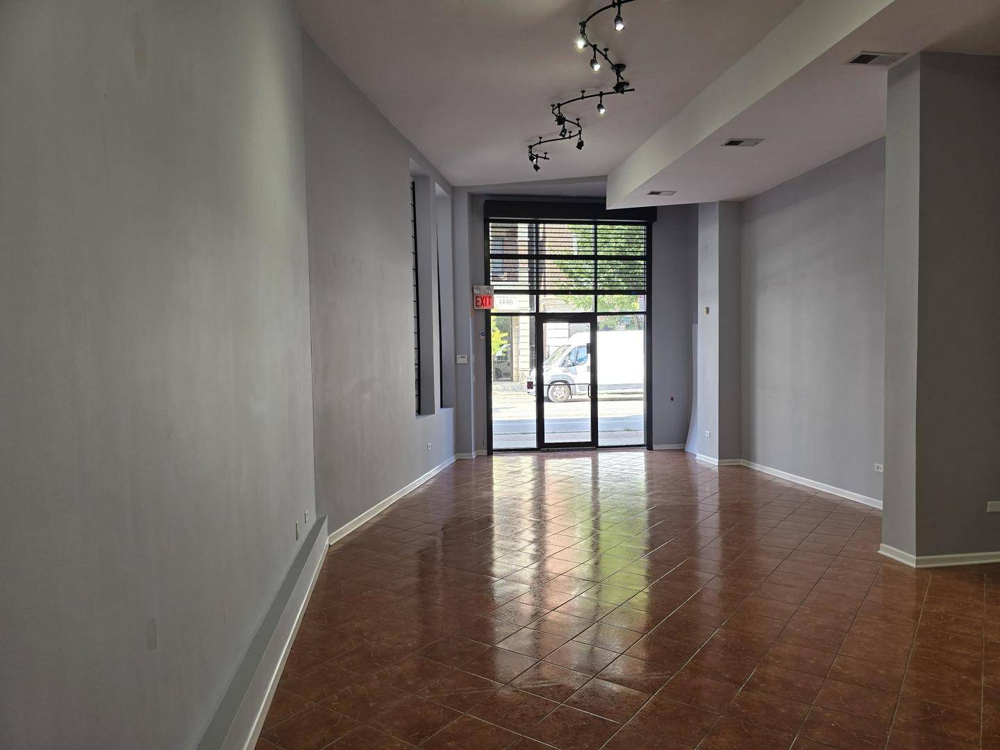 1449 W Fullerton AVE, Chicago, IL 60614