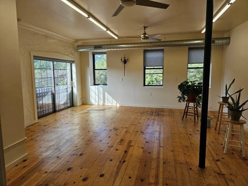6415 N Ravenswood AVE #209, Chicago, IL 60626
