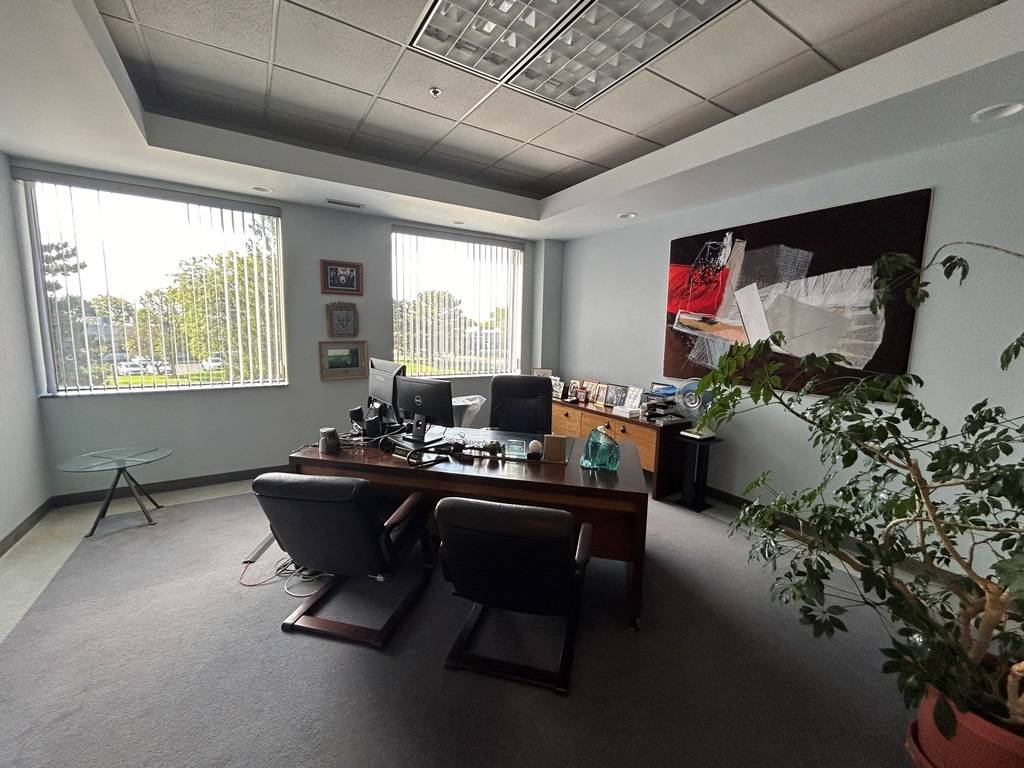8150 Lehigh AVE #OFFICE, Morton Grove, IL 60053