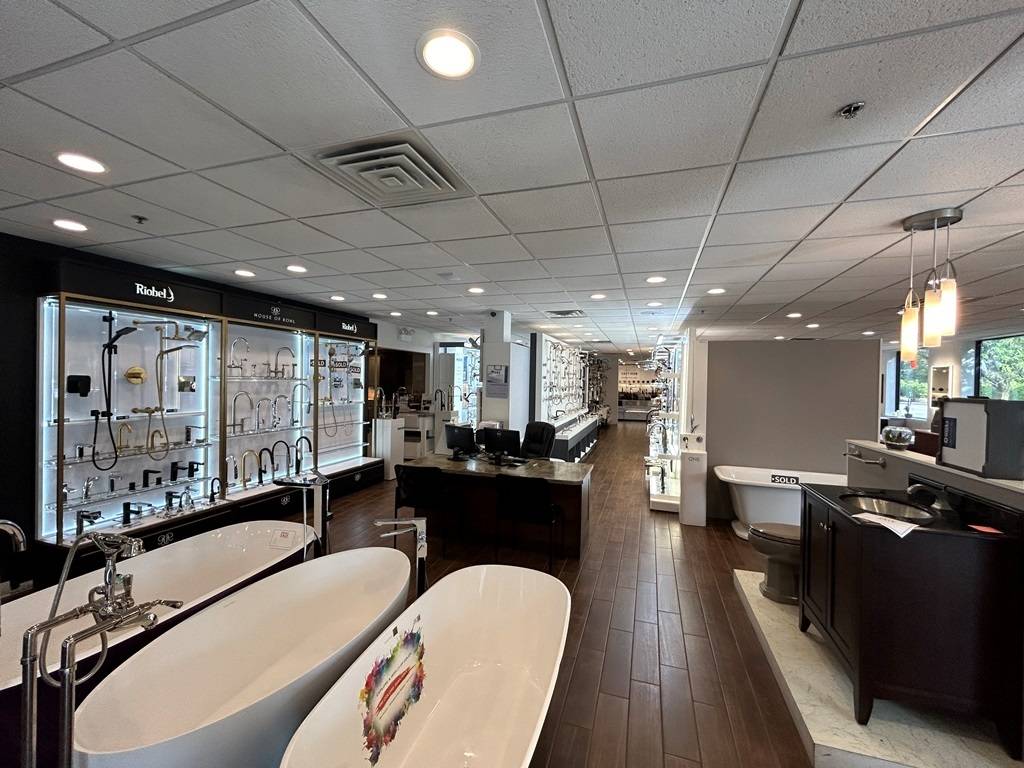 8150 Lehigh AVE, Morton Grove, IL 60053
