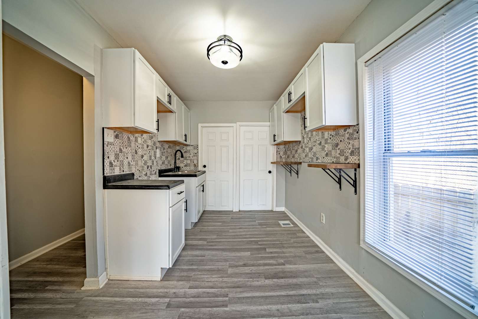 8616 S Emerald AVE, Chicago, IL 60620