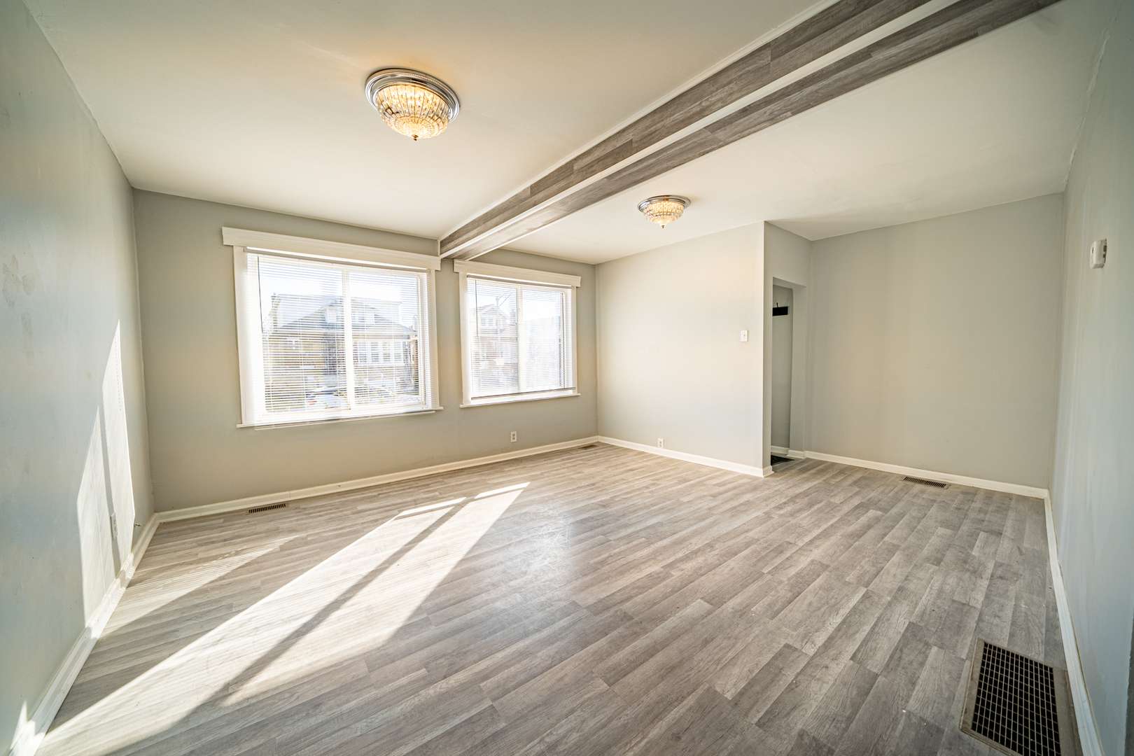 8616 S Emerald AVE, Chicago, IL 60620