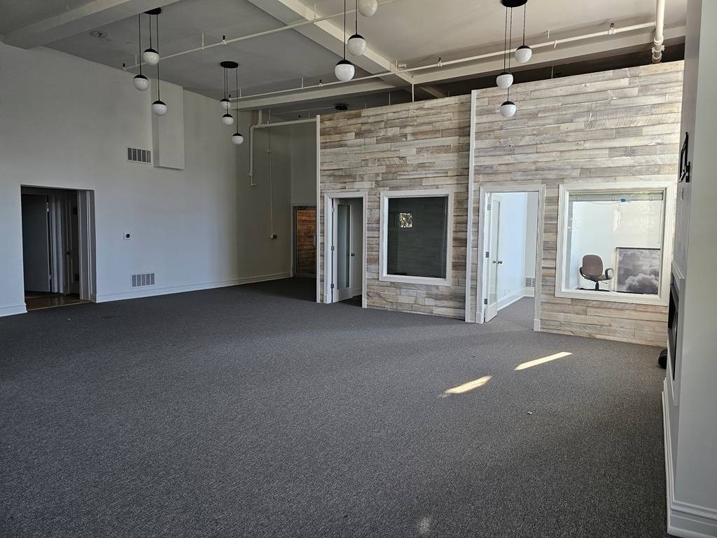2411 N Clybourn AVE #2R, Chicago, IL 60614