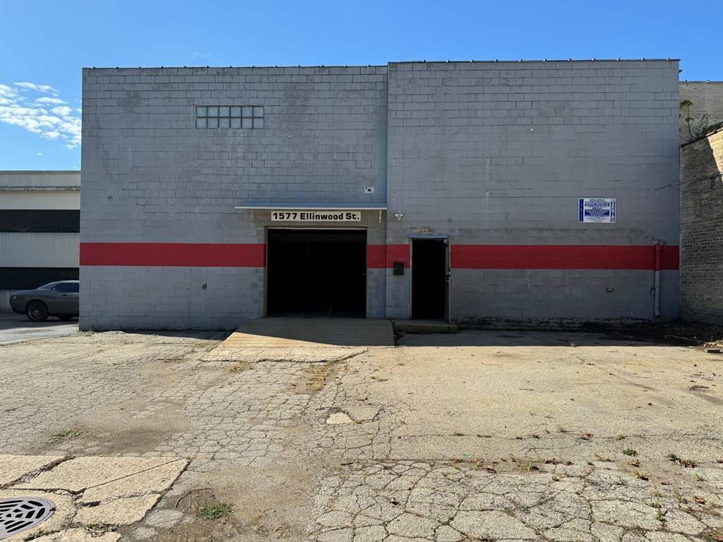1577 Ellinwood AVE, Des Plaines, IL 60016