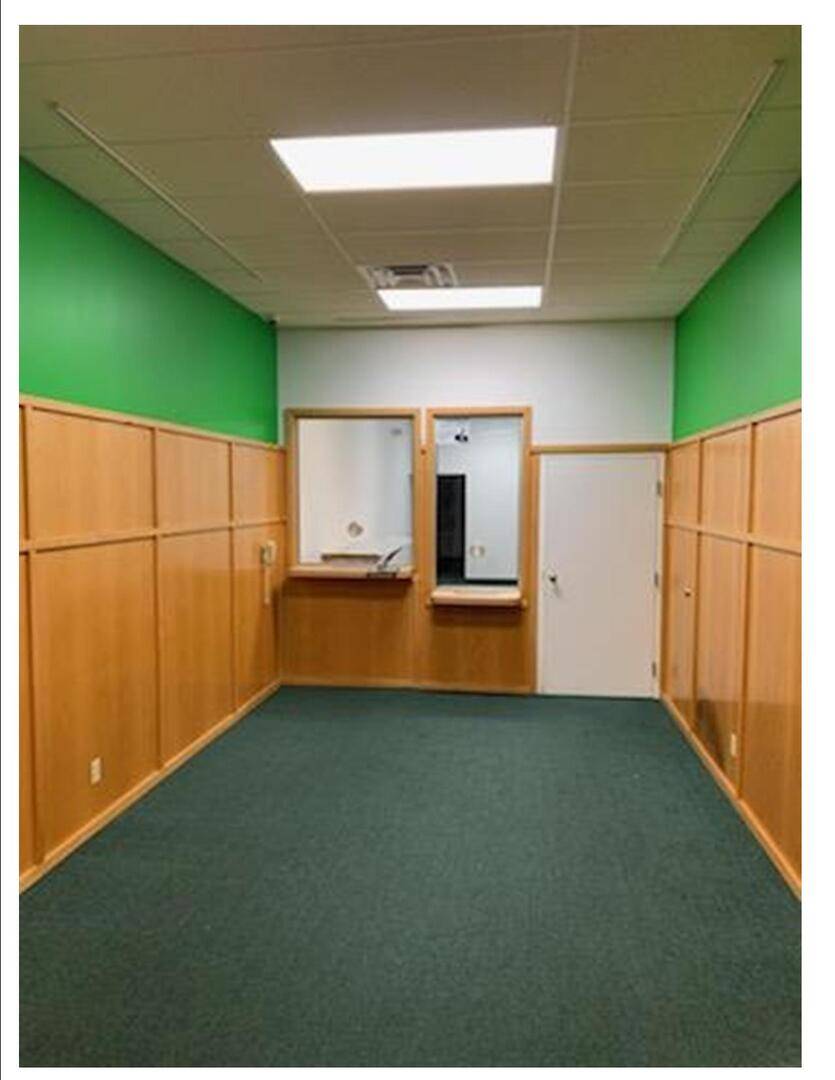 908 W Town Center BLVD, Champaign, IL 61822