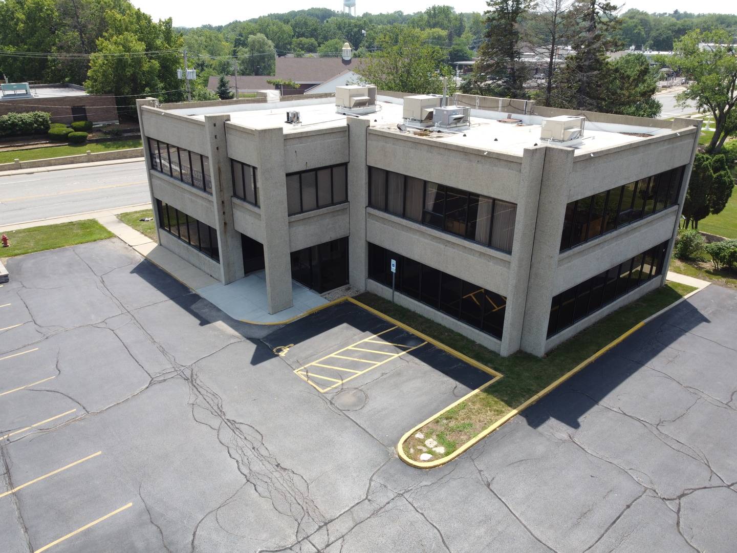 10 W Main ST, Cary, IL 60013