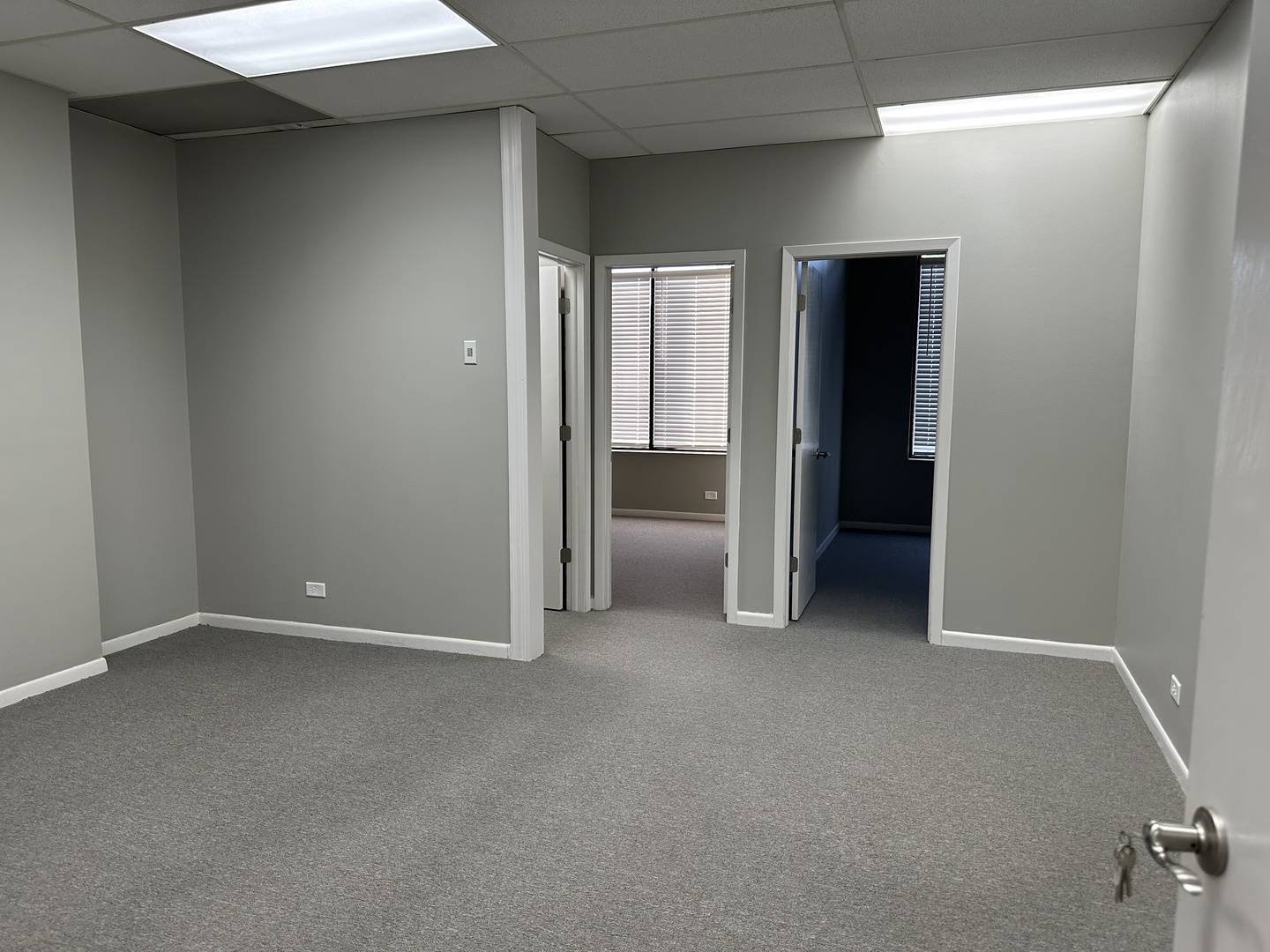 10 W Main ST, Cary, IL 60013