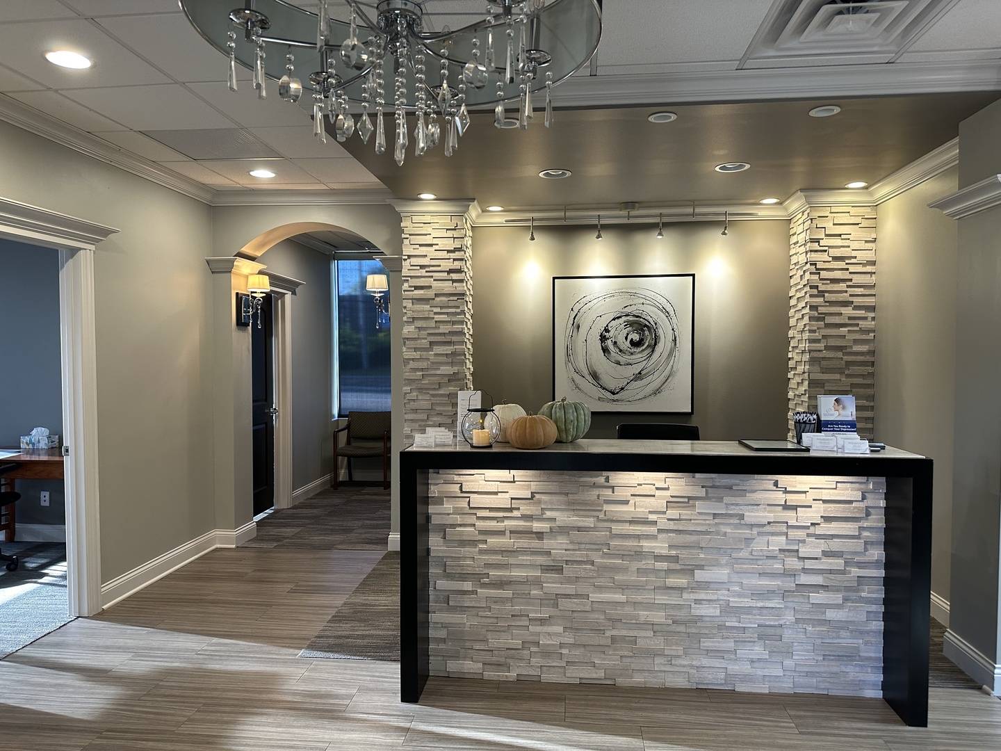 10 W Main ST, Cary, IL 60013