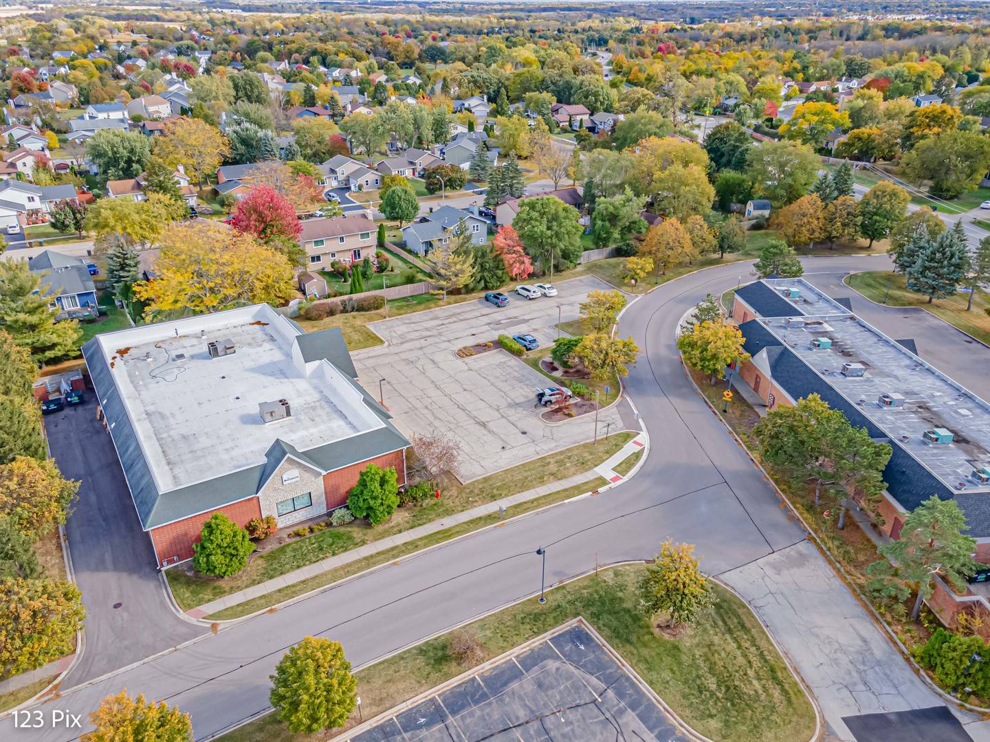 625 N Bridgeport TER, Lindenhurst, IL 60046