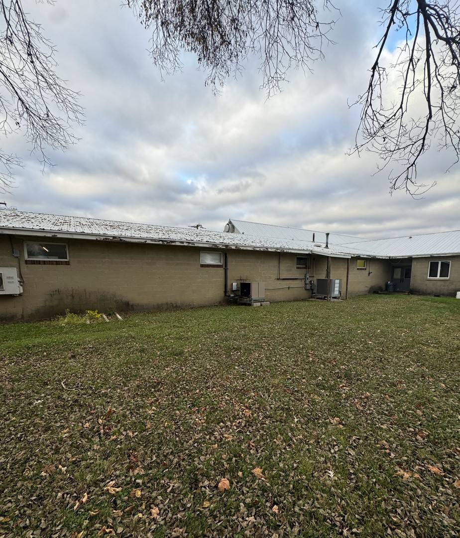 304 Chapin ST, Ivesdale, IL 61851