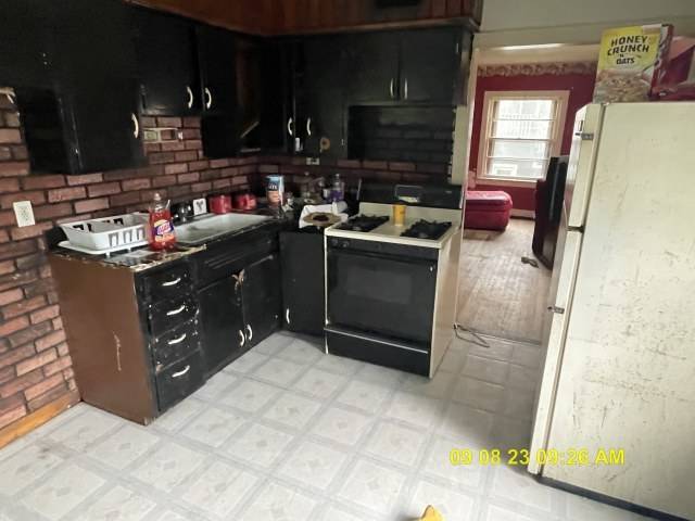 305 River Oaks DR, Calumet City, IL 60409