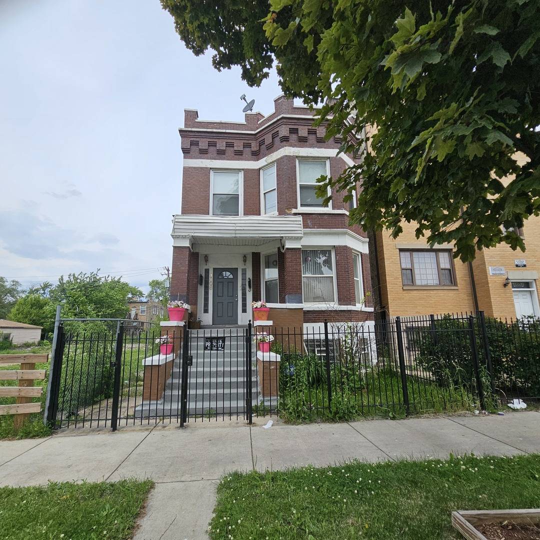4008 W Wilcox ST, Chicago, IL 60624