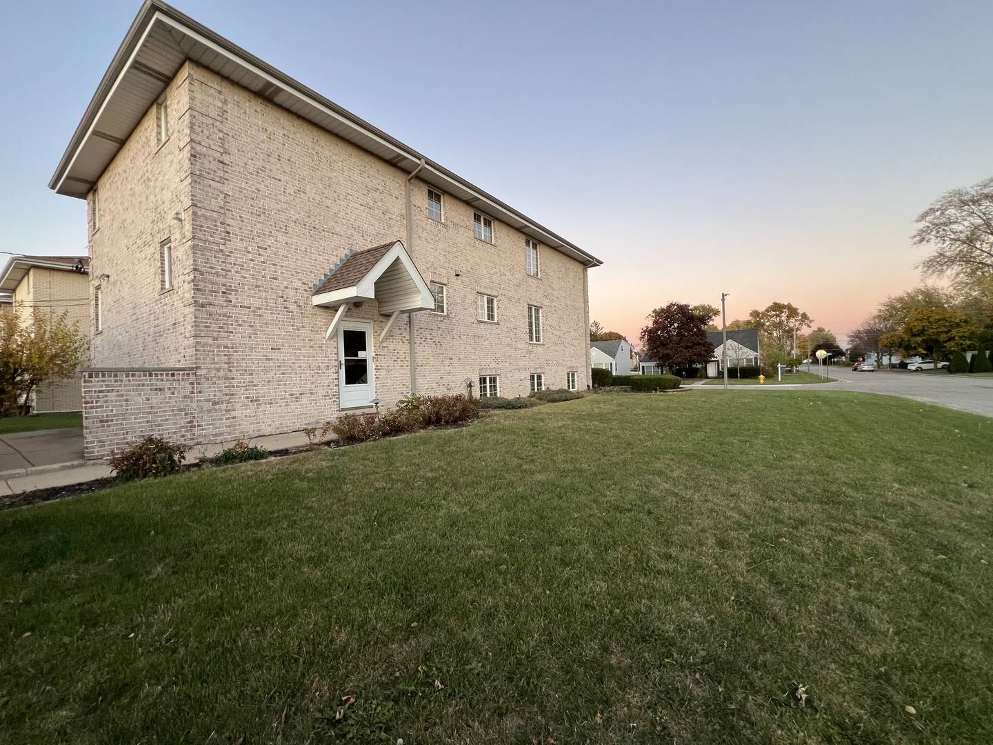 5348 6th AVE, Countryside, IL 60525