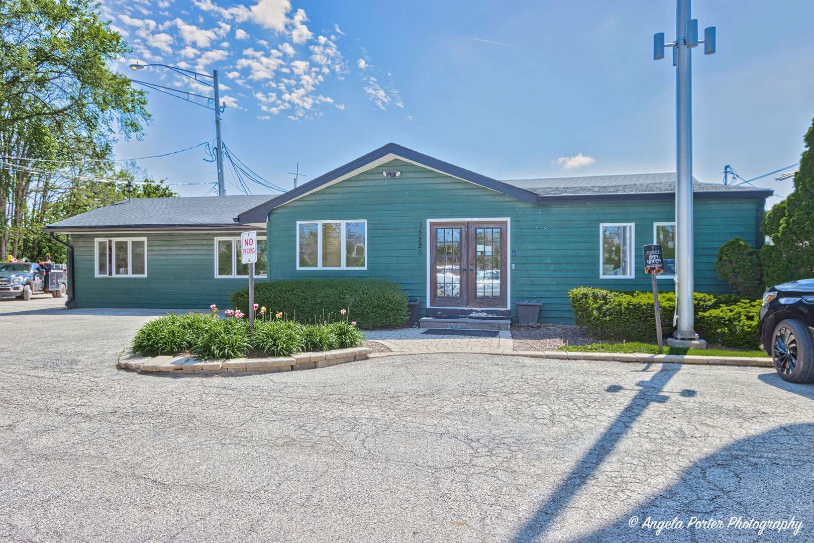 35220 N Il Route 83, Round Lake Beach, IL 60073