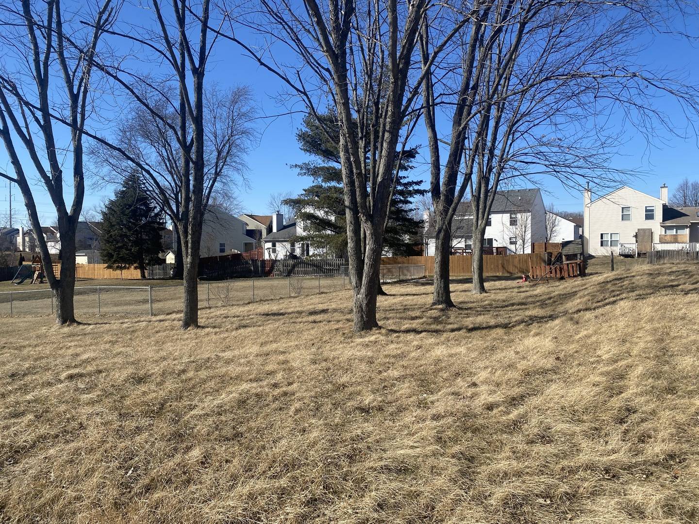 2810 W Atlantic AVE, Waukegan, IL 60085