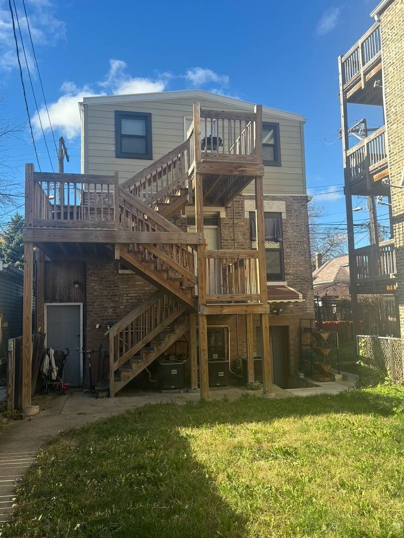 2230 S Sawyer AVE, Chicago, IL 60623