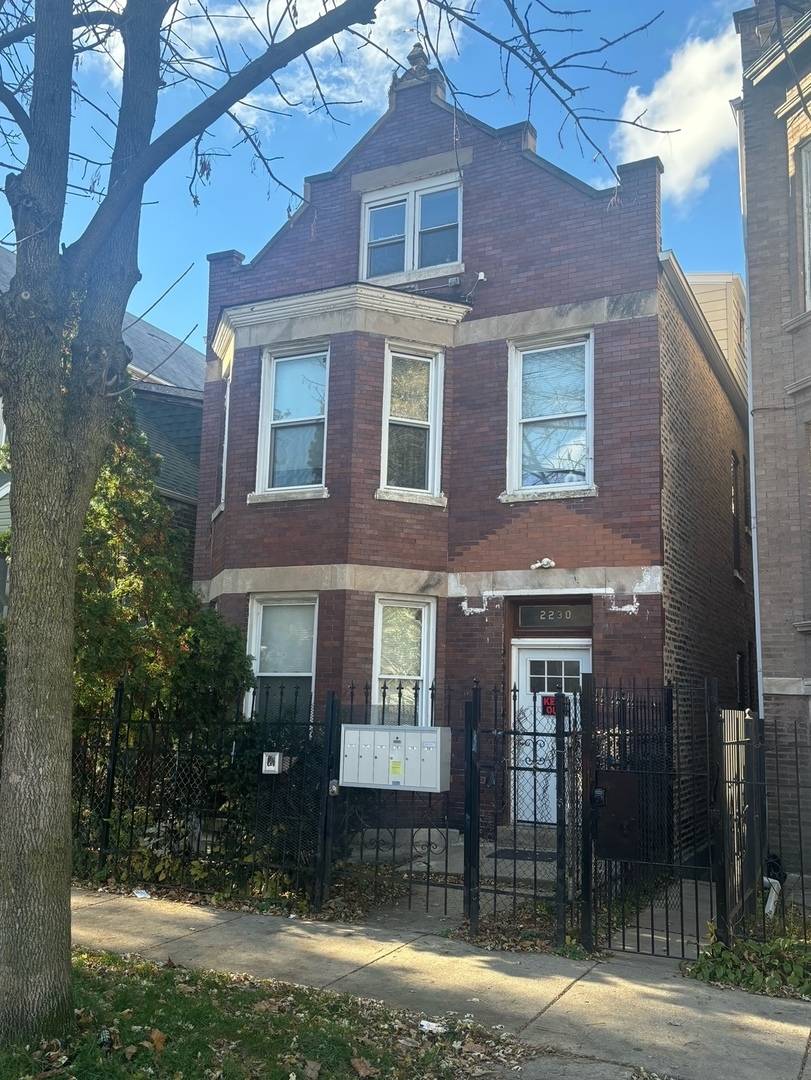2230 S Sawyer AVE, Chicago, IL 60623