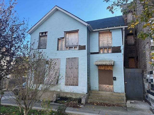 9901 S Ewing AVE, Chicago, IL 60617