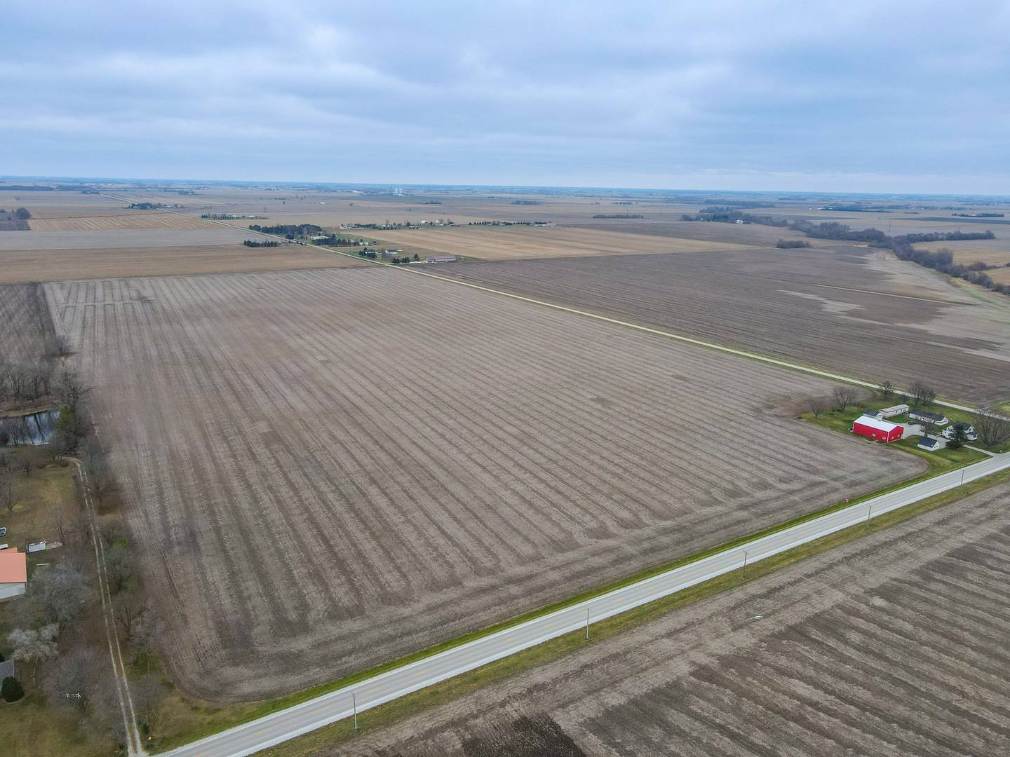 1565-B W 9000 North RD, Manteno, IL 60950
