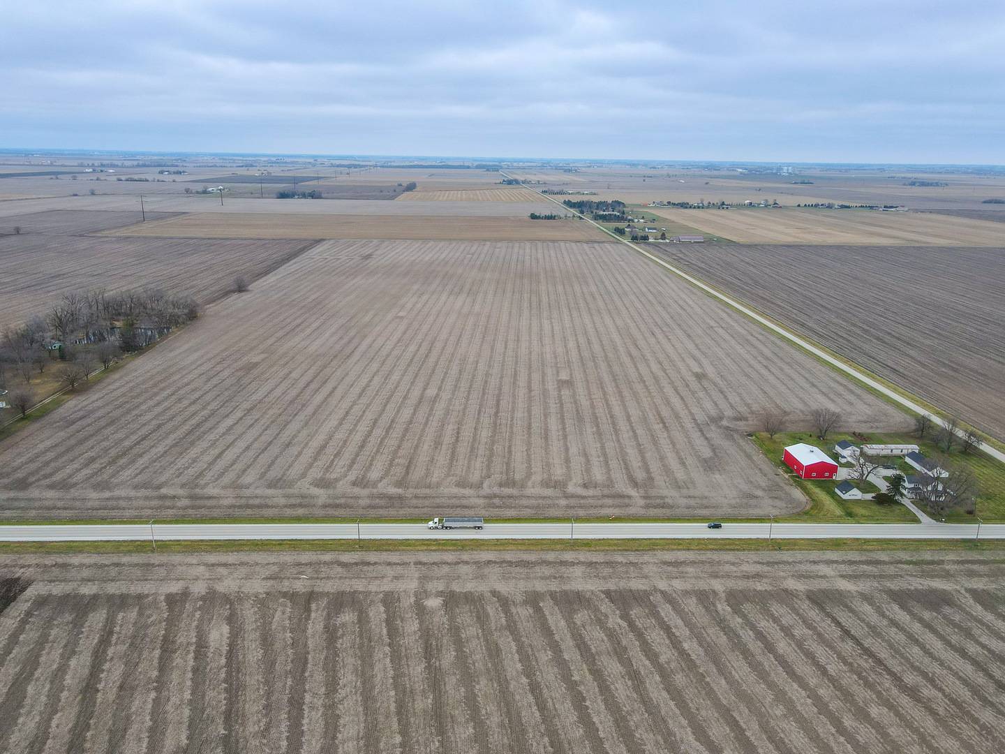 1565-B W 9000 North RD, Manteno, IL 60950