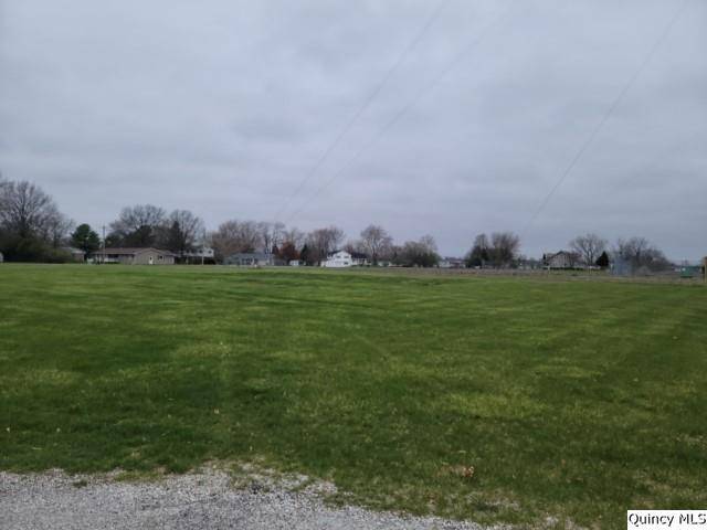 #13 Russell CT, Carthage, IL 62321-1258